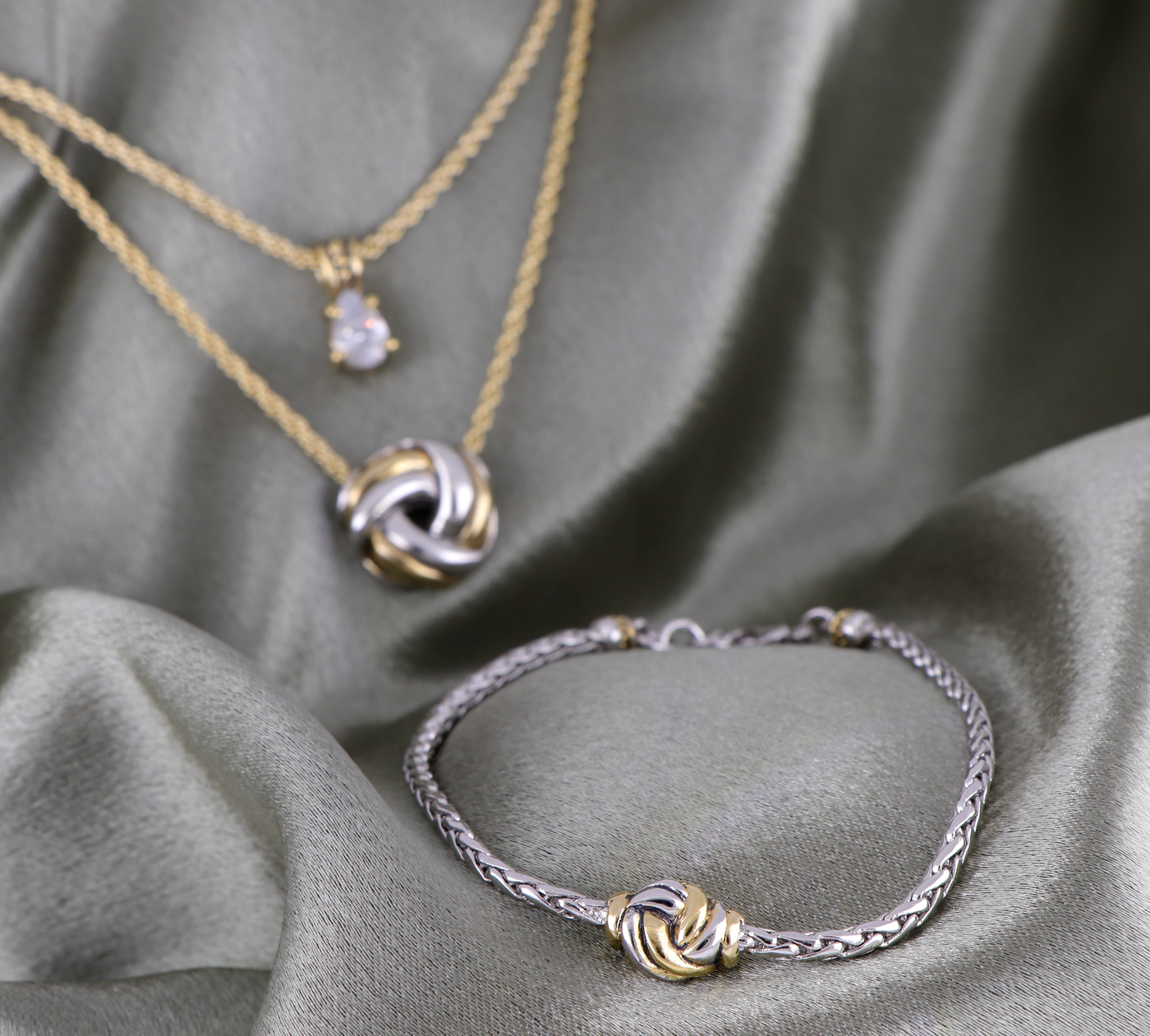 Infinity Knot Collection - Single Knot Strand Bracelet